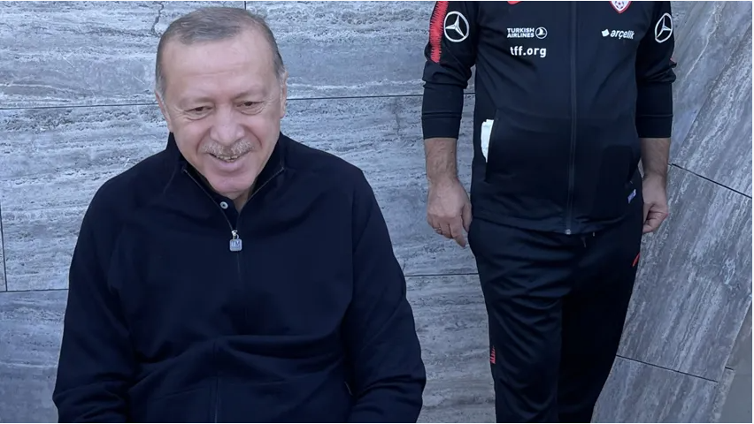 Fizyoterapisti, Cumhurbaşkanı Erdoğan'la sabah sporu yaptığı fotoğrafı paylaştı
