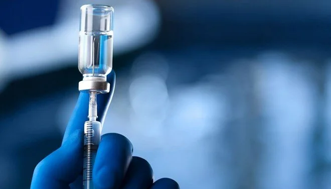 Pfizer-BioNTech aşısının enfeksiyonu önleme etkinliği 6 ay sonra düşüyor
