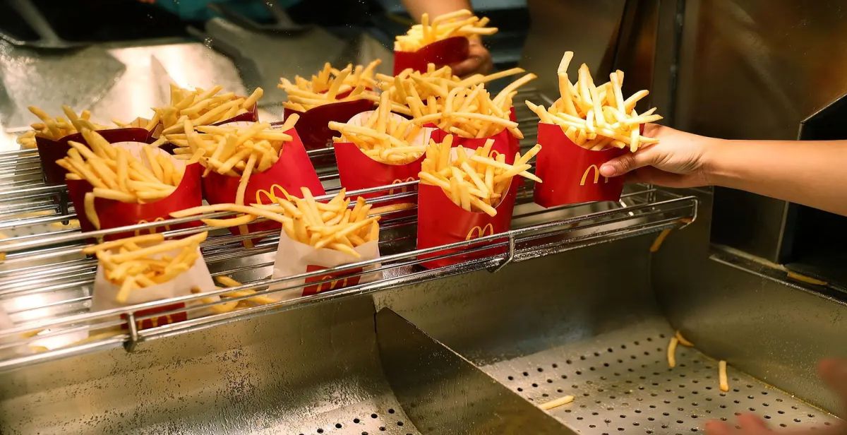 McDonalds’ta ‘patates kızartması’ krizi! McDonalds, patates kızartmasını sadece küçük boy satacak!
