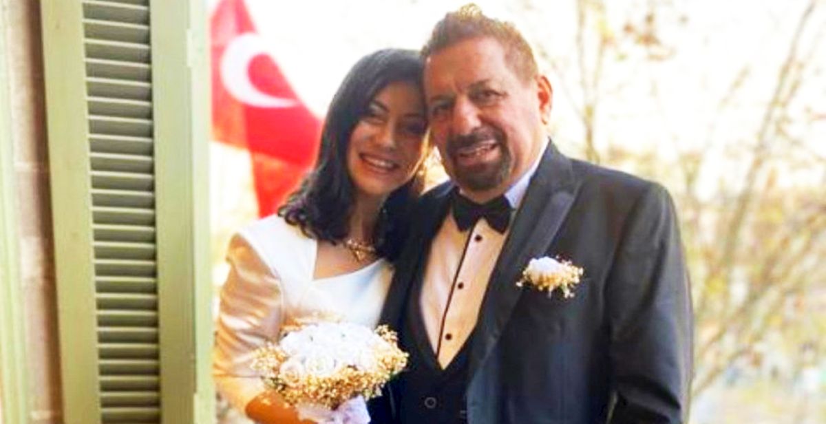 Ünlü spor yorumcusu ve eski hakem Erman Toroğlu eski avukatıyla evlendi!
