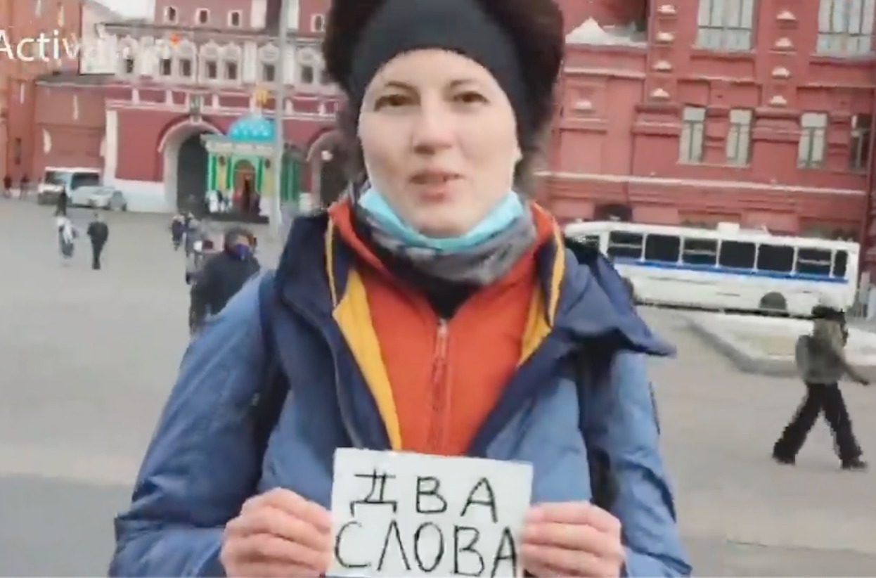 Rusya'da yaşananların özeti! Gösterici ile muhabir arasında ilginç diyalog!