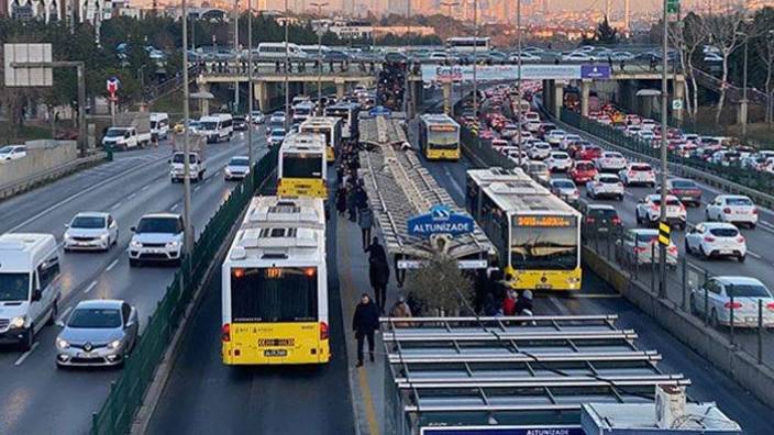 İstanbul'da toplu taşıma %51 zam!